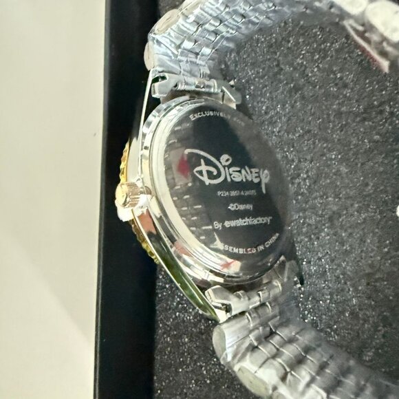 NWT - Disney Adult Classic Metal Bracelet Analog Quartz Watch - Picture 14 of 16